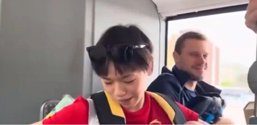 依然是那个 依然是那个